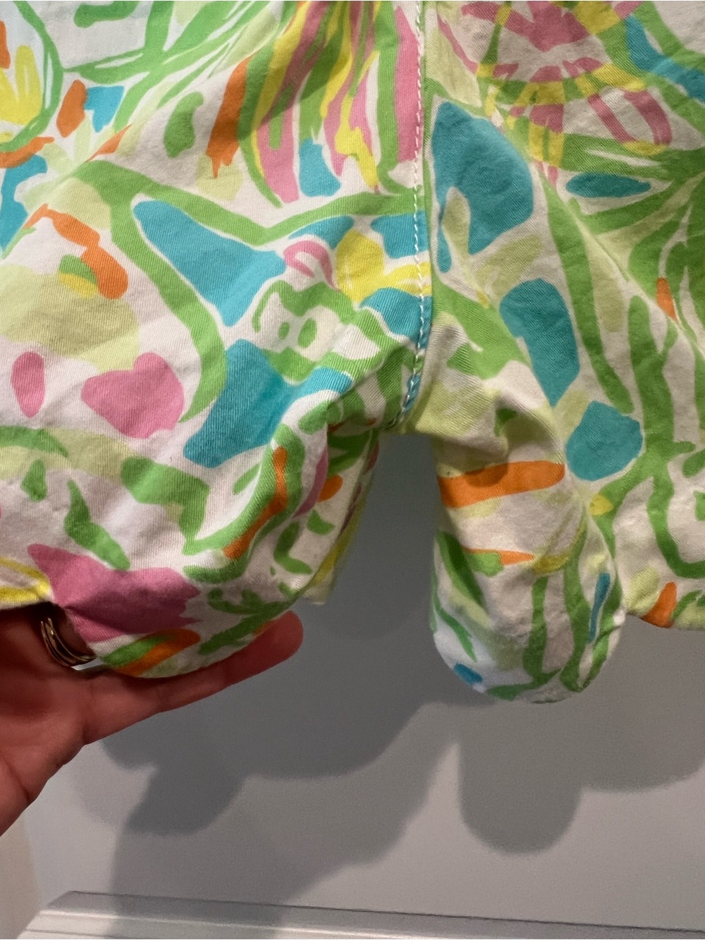 Lilly Pulitzer Scallop Hem Tropical Print Shorts Size 4 (The Buttercup Short) - Picture 10 of 16